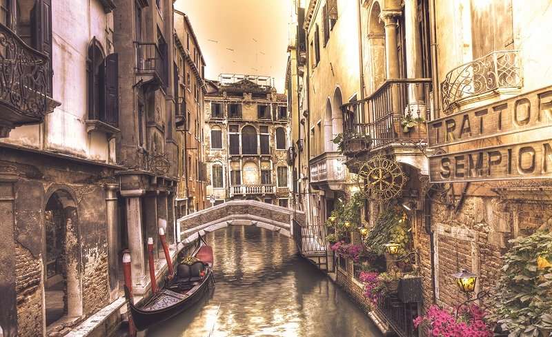 Фототапет из водите на Венеция